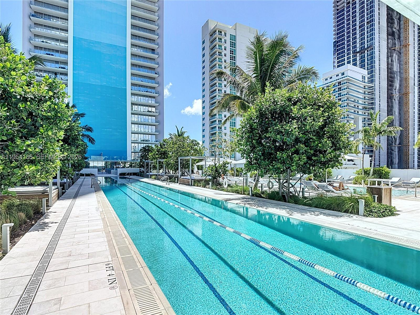 Condo for Sale in Miami, FL