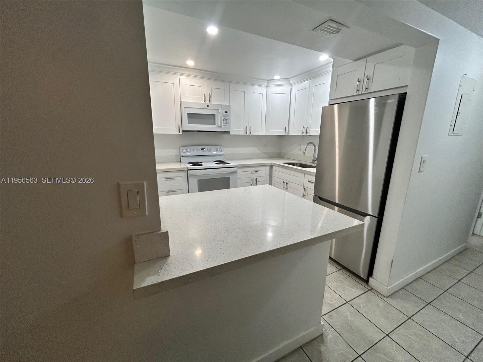 Oak Tree Garden Condo