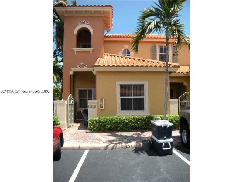 Villas At Harbor Isles Co