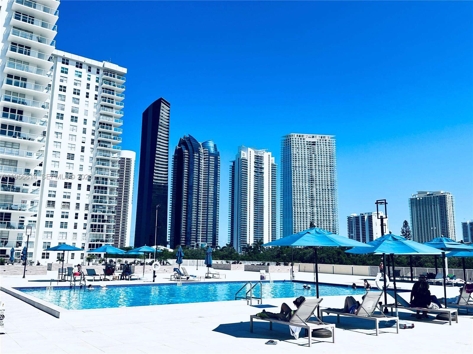 Winston Tower 300 Condo