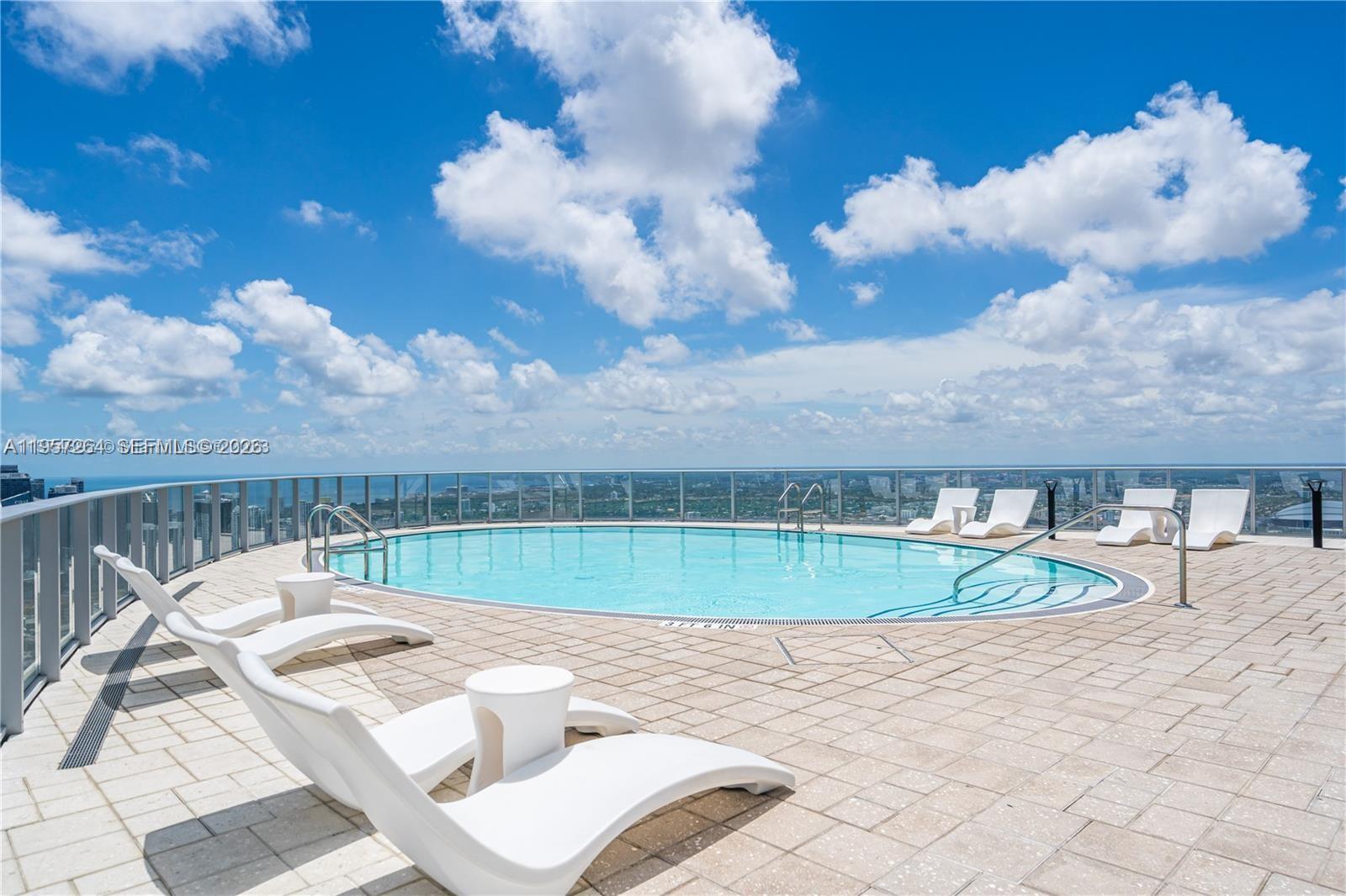 Paramount Miami Worldcent