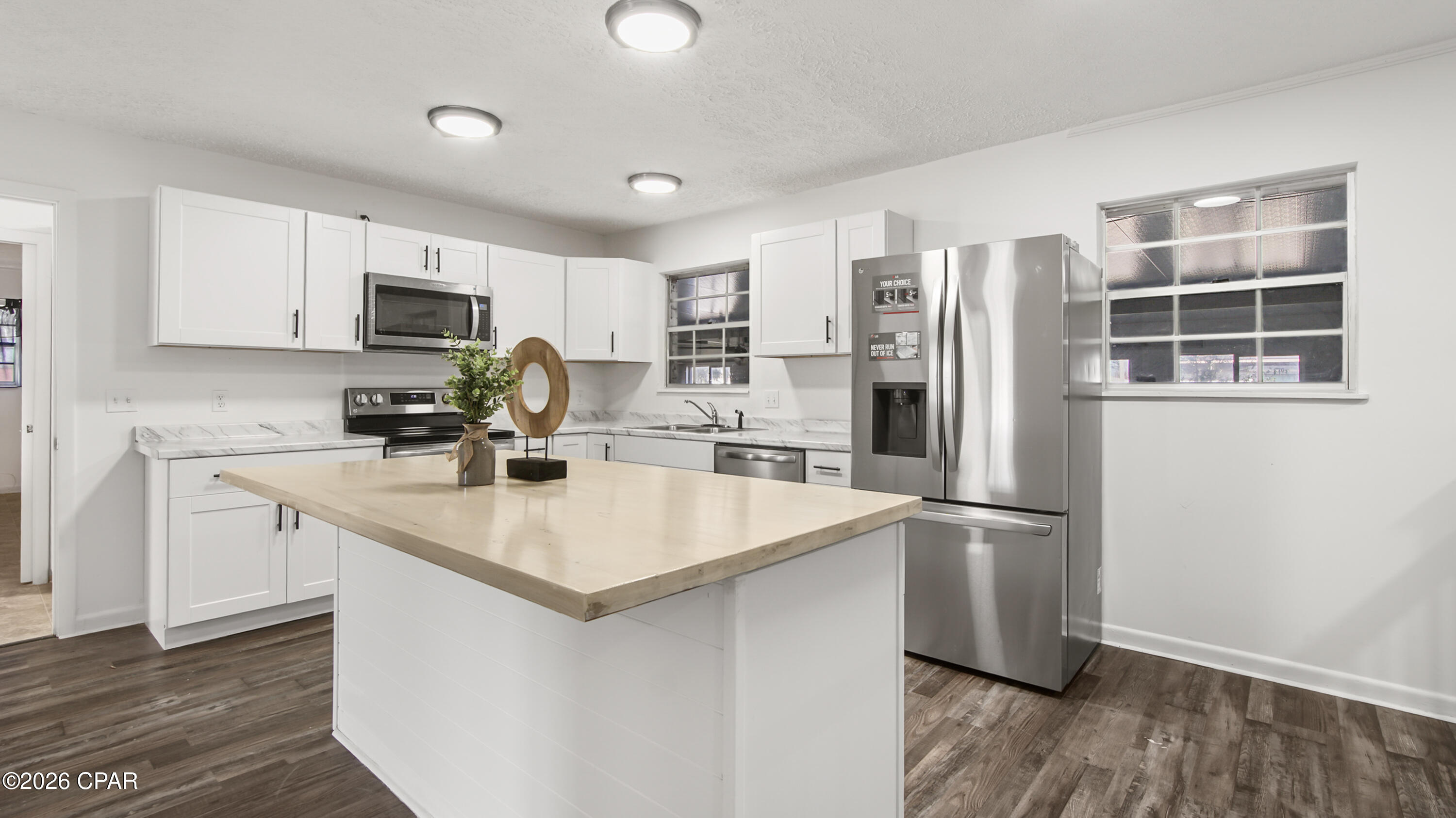 Image 2 For 6001 Minneola Street