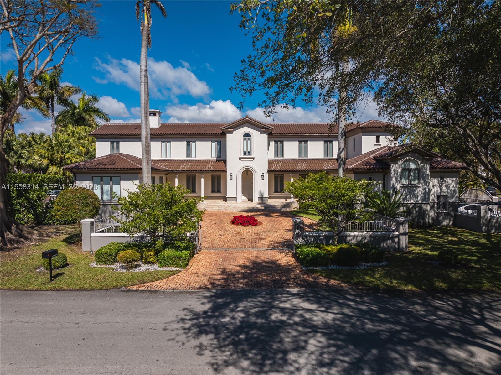 165 Paloma Dr