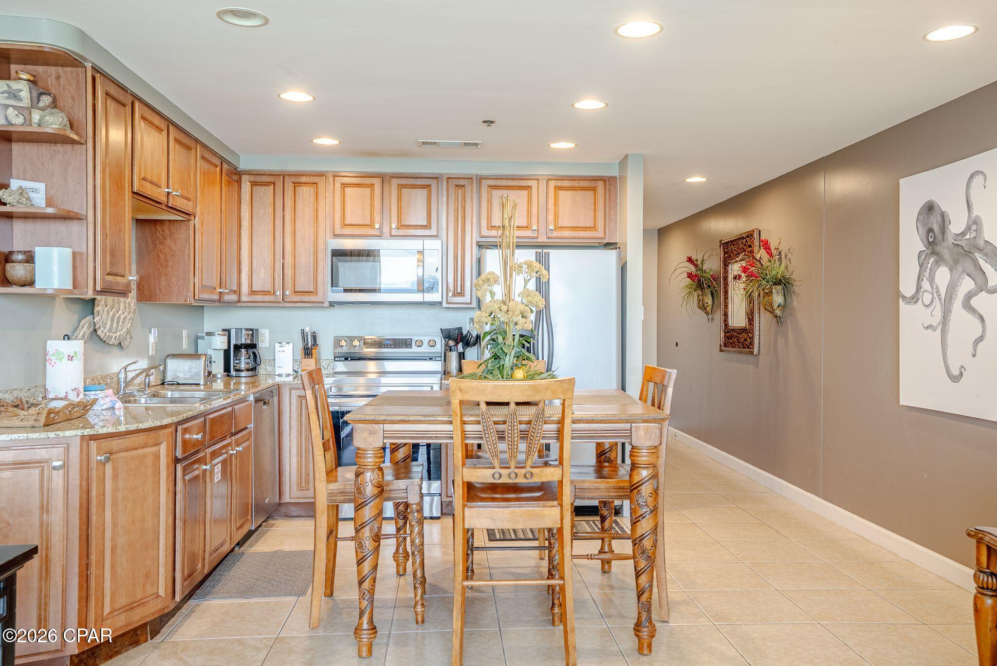Image 21 For 17739 Front Beach Road 806w