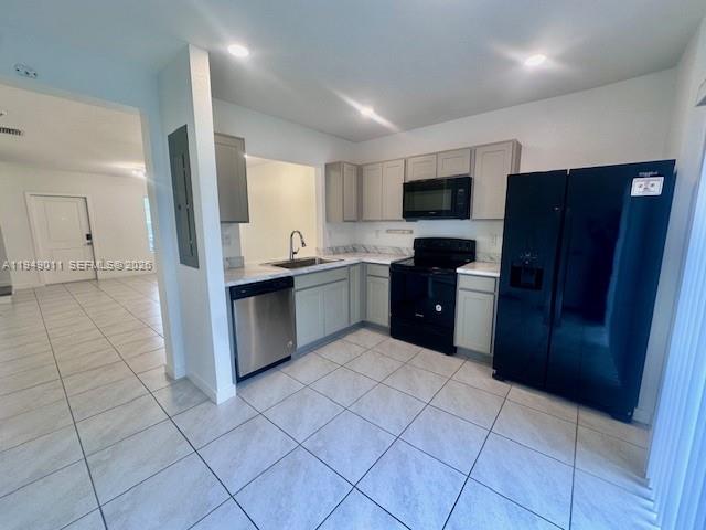 Elegant master bedroom retreat at 540 5th Ln - Townhouse in Florida City