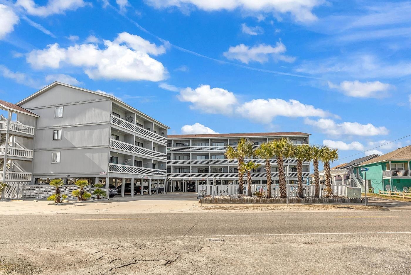 627 N Waccamaw Dr. UNIT #210 Garden City, SC 29576