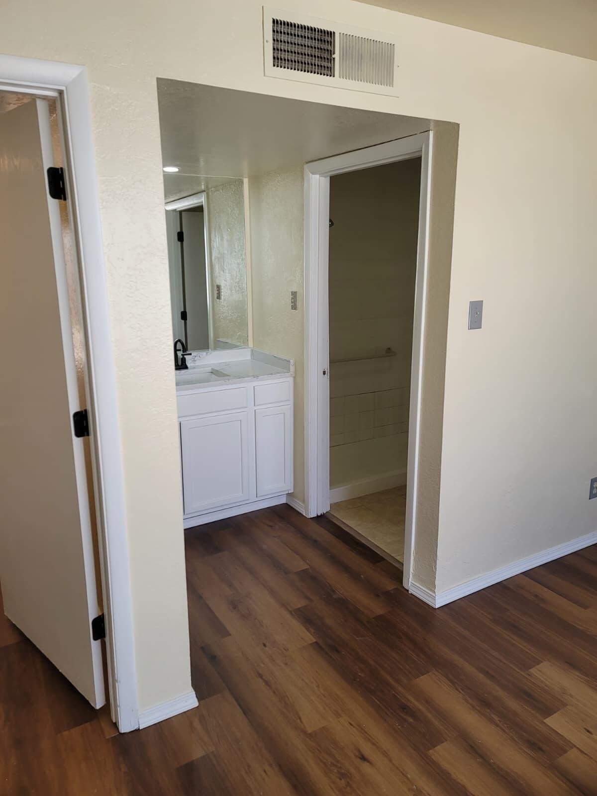Photo 3 — 1025 Valencia Drive SE APT 25