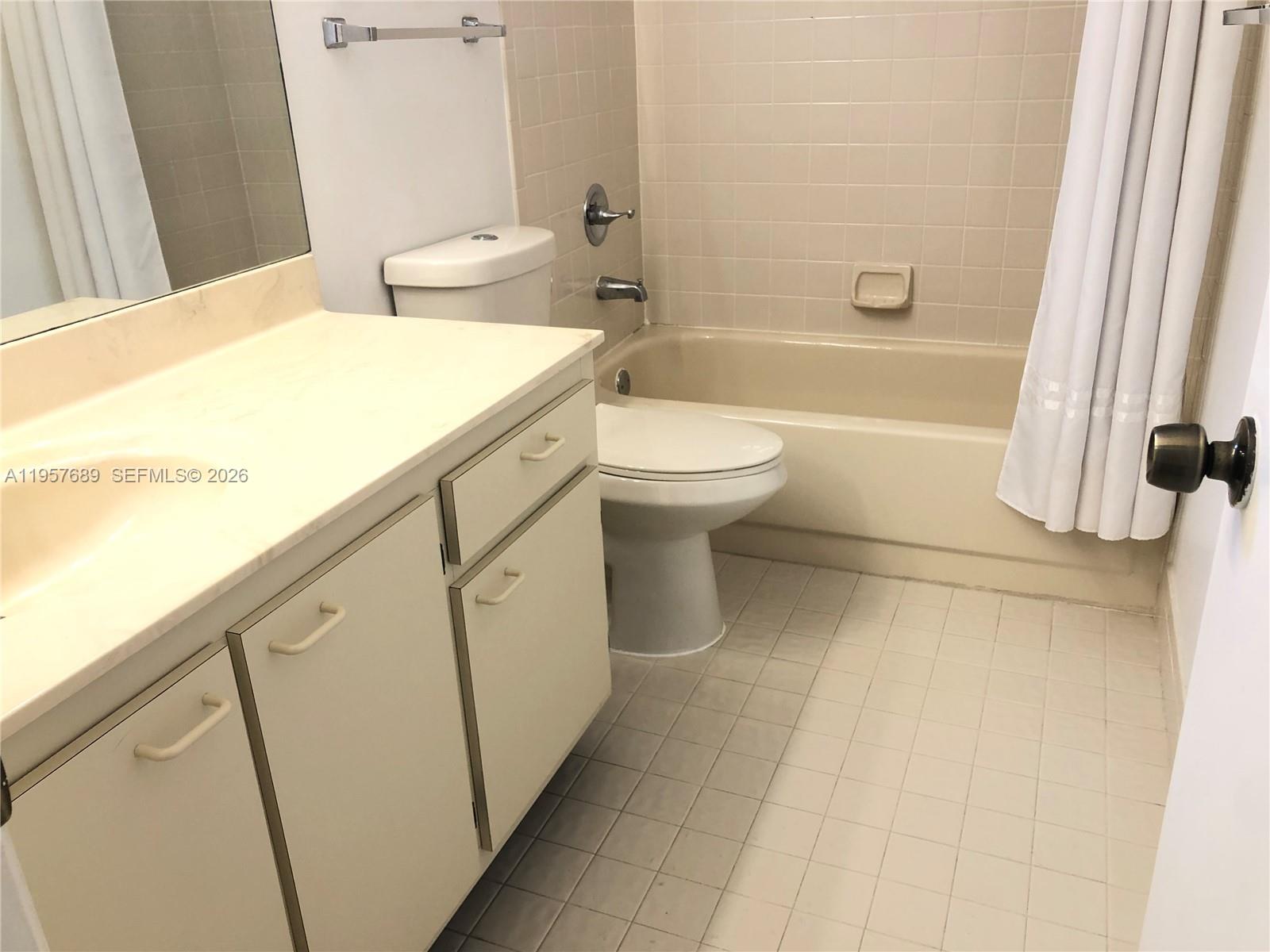 Spacious garage and storage at 719 3rd Ave - Home in Dania Beach