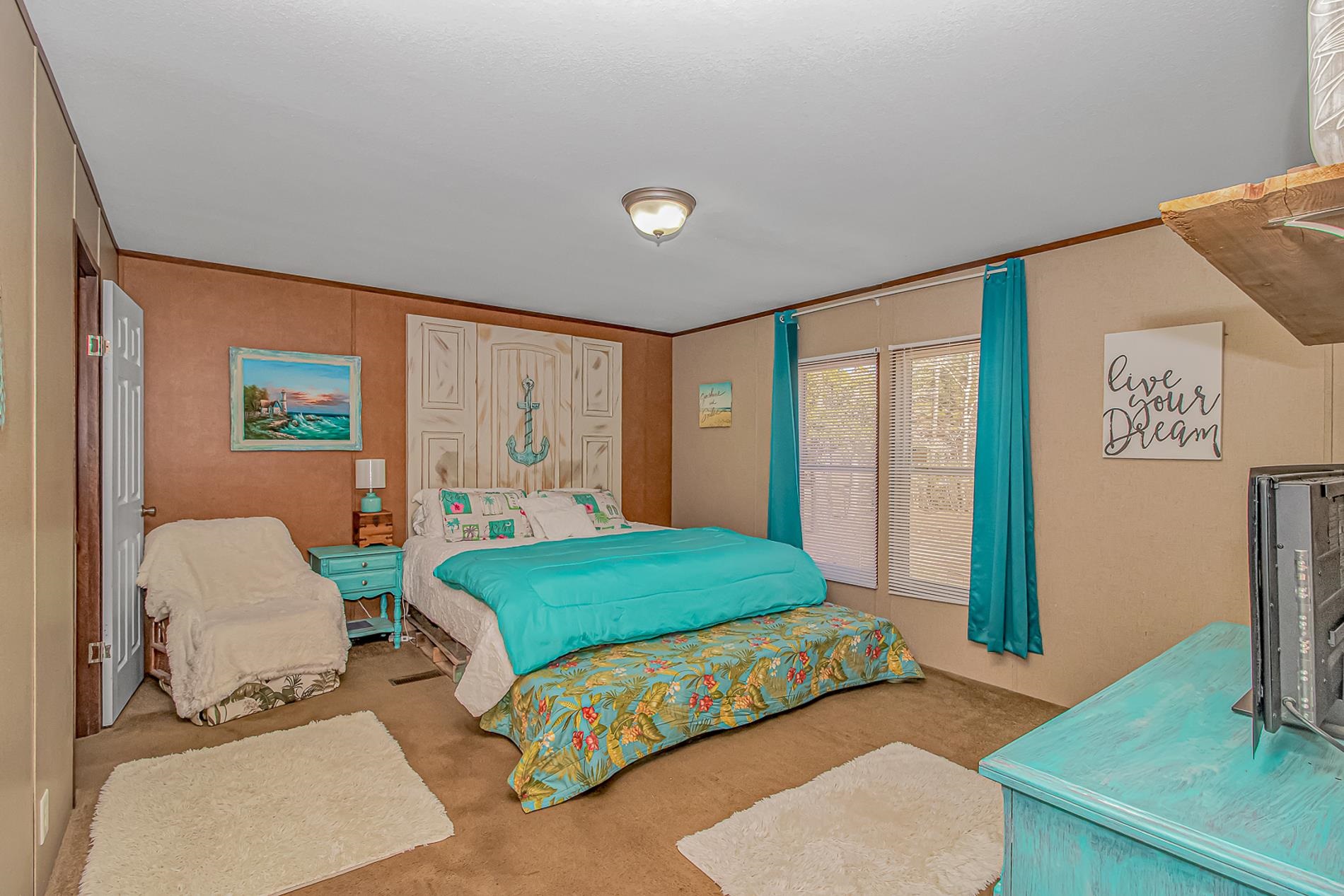81 Silver Pond Ln 