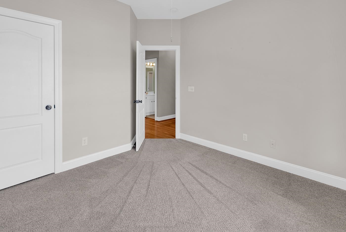 2603342 | Photo 22
