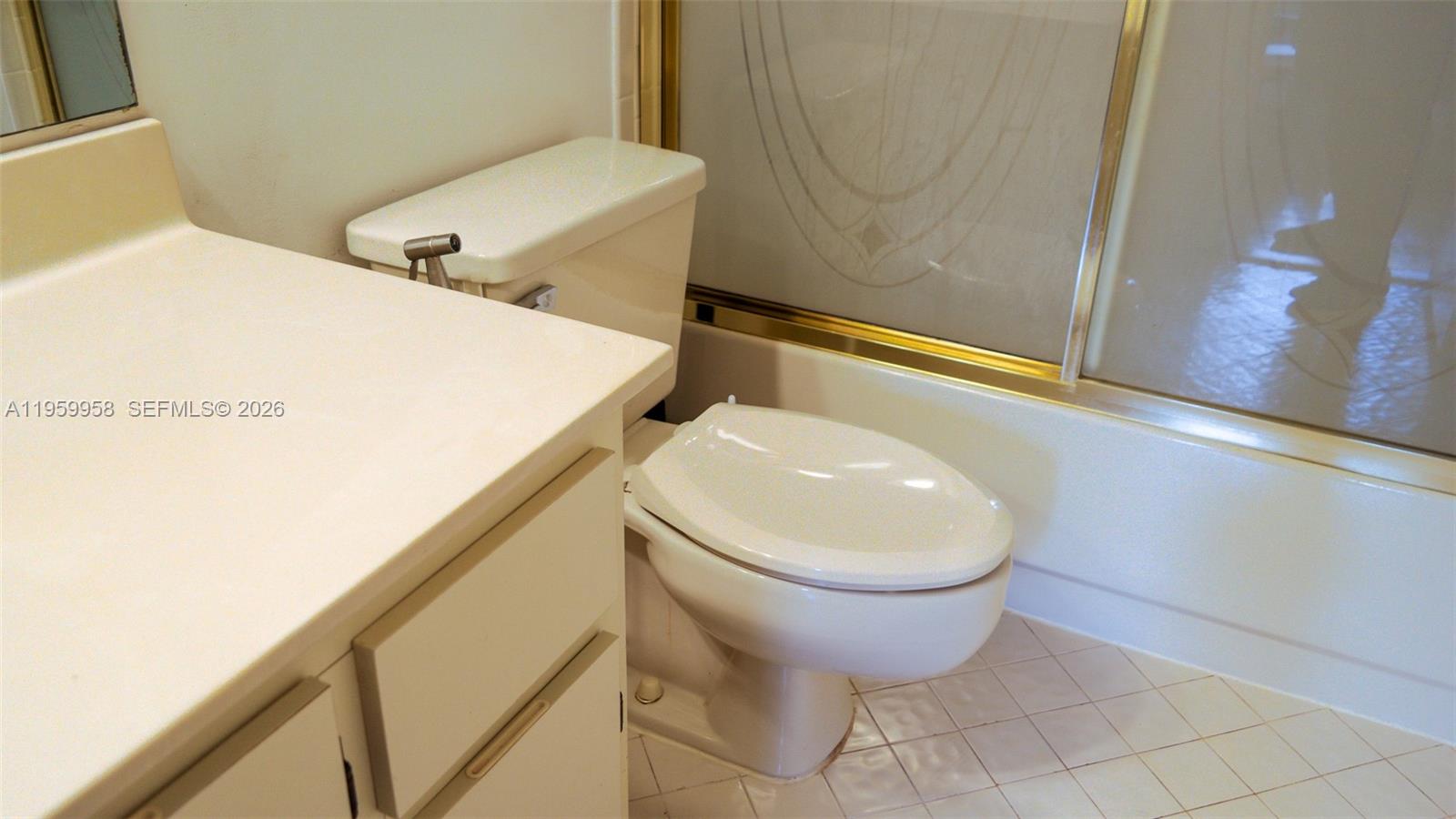 Elegant master bedroom retreat at 116 Lake Emerald Dr - Condo in Oakland Park