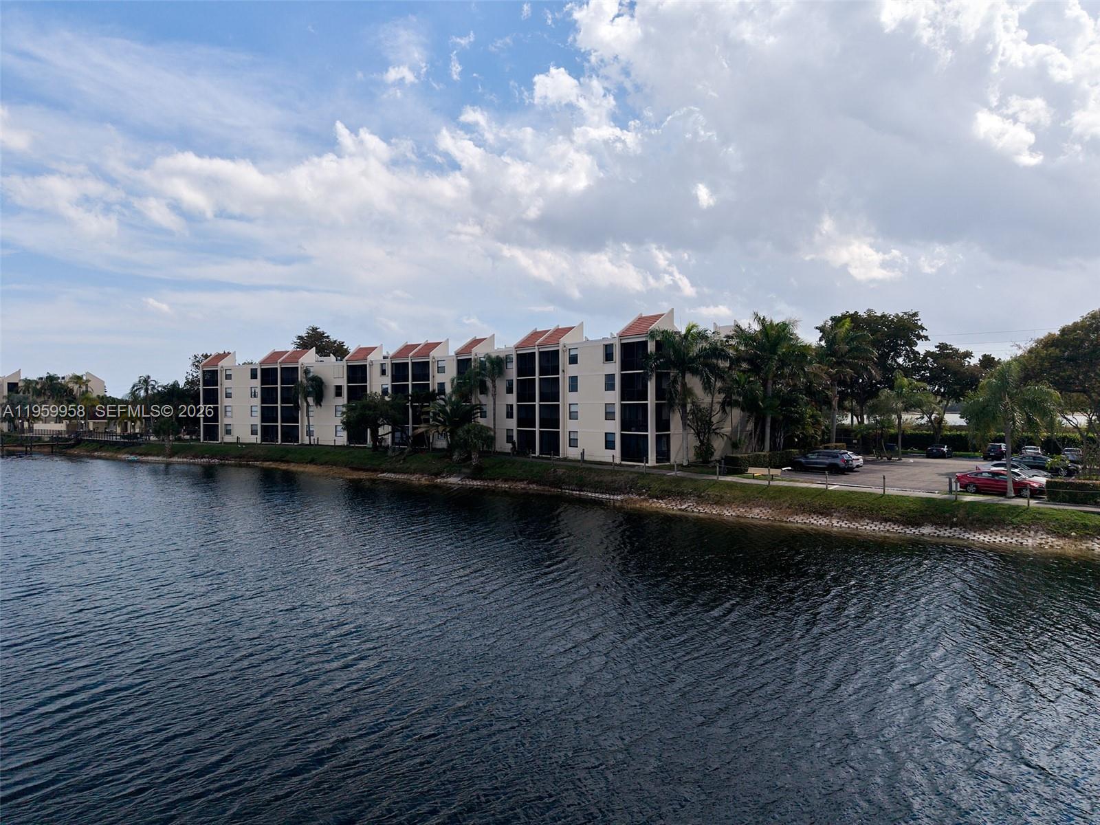 Waterfront views and dock access at 116 Lake Emerald Dr - Condo in Oakland Park