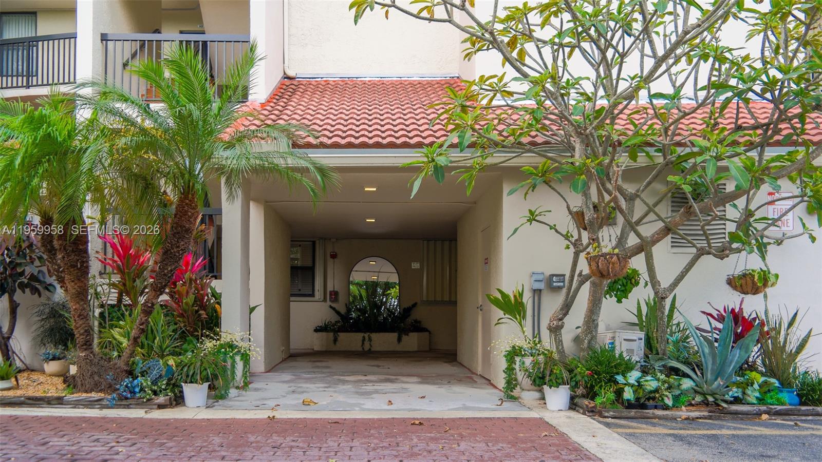 Elegant master bedroom retreat at 116 Lake Emerald Dr - Condo in Oakland Park