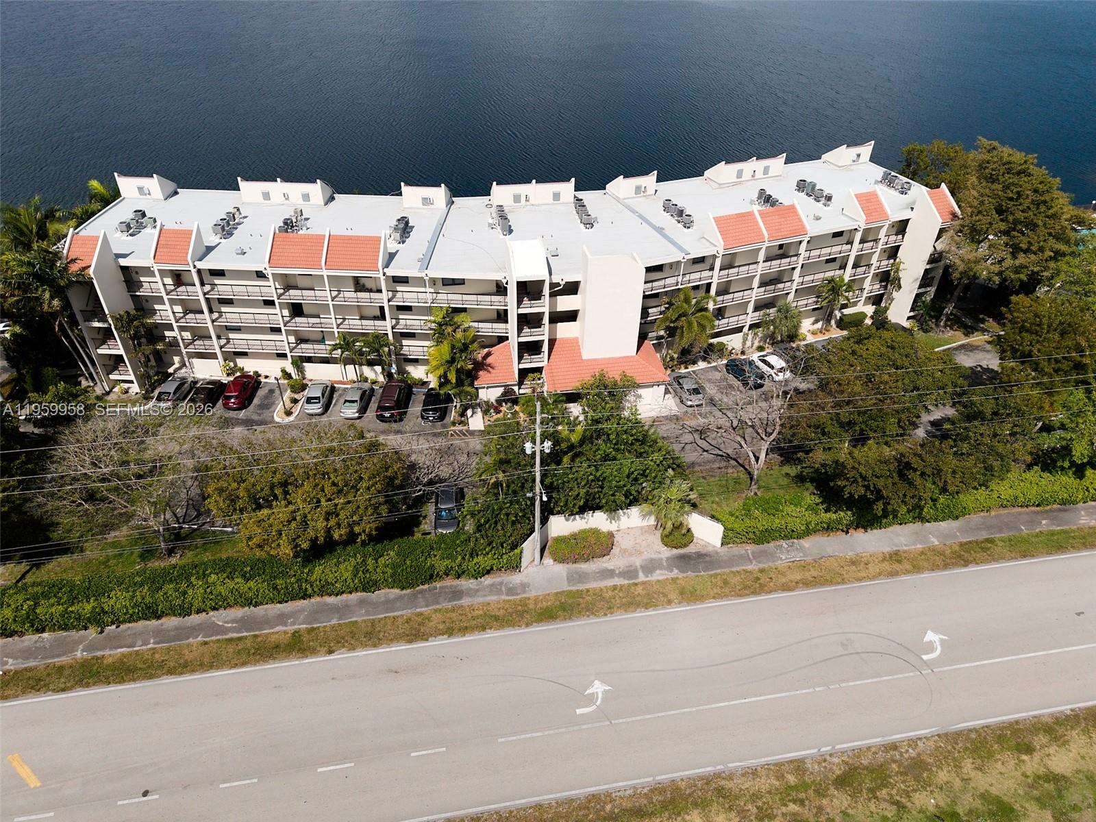 Elegant master bedroom retreat at 116 Lake Emerald Dr - Condo in Oakland Park