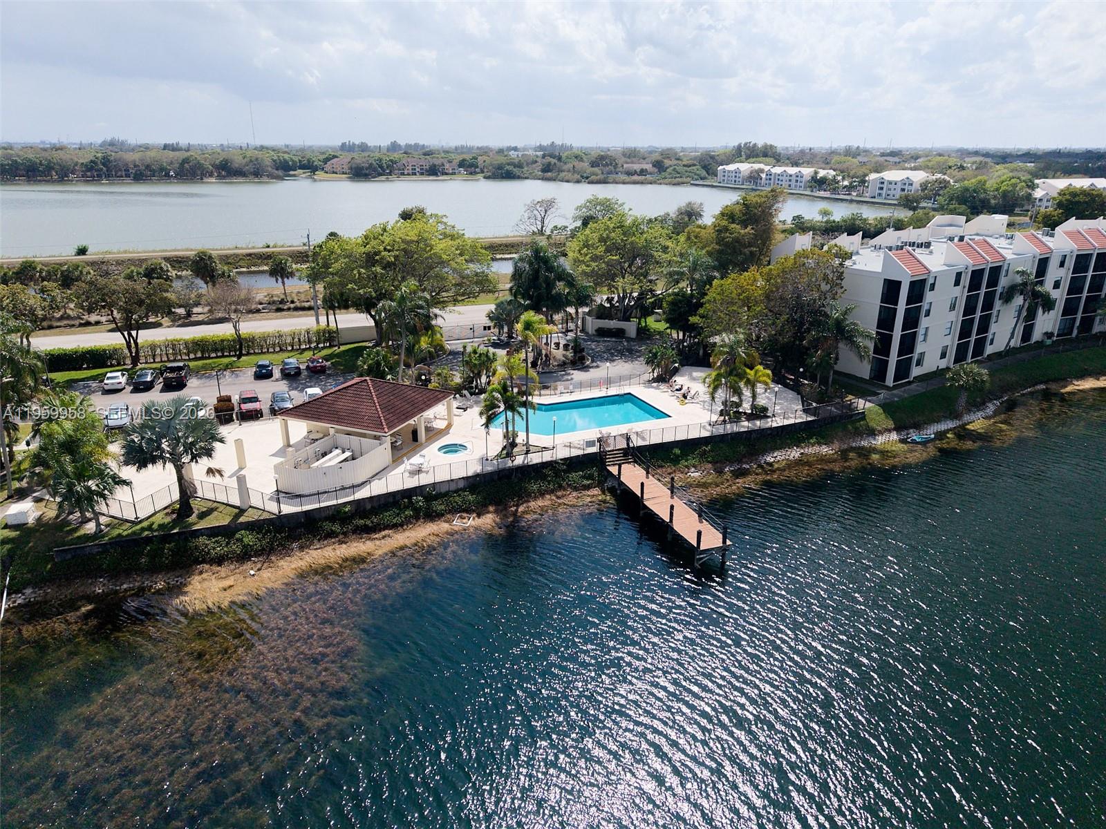 Stunning waterfront exterior at 116 Lake Emerald Dr - Condo in Oakland Park