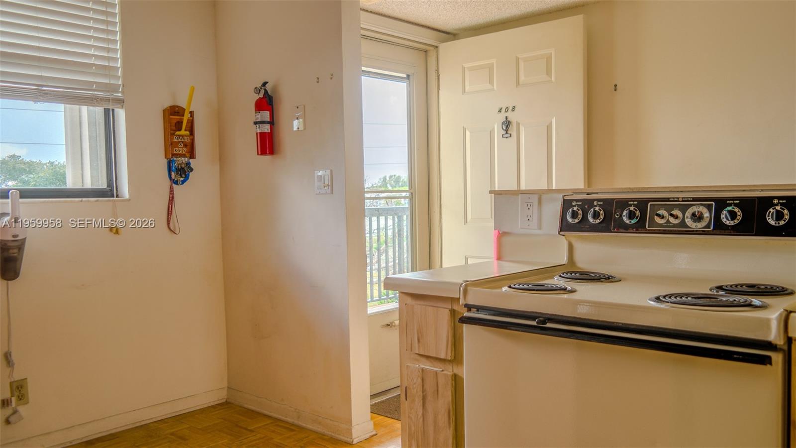 Waterfront views and dock access at 116 Lake Emerald Dr - Condo in Oakland Park