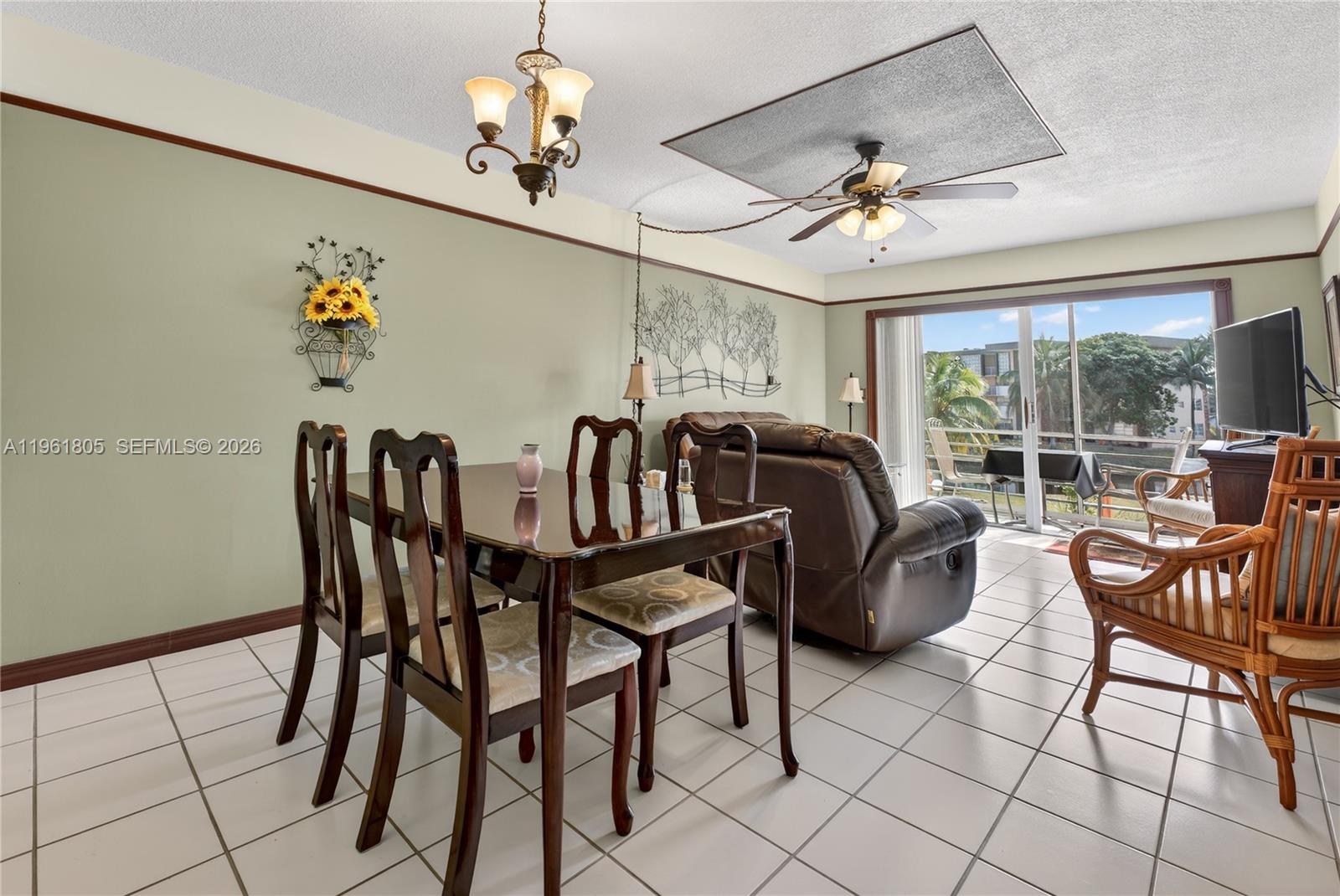 Homes for sale in Lauderdale Lakes, FL | 2800 Nw 47Th Ter #205B, Lauderdale Lakes, FL 33313 | MLS# A11961805