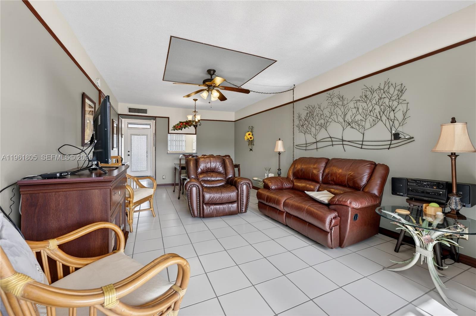 Homes for sale in Lauderdale Lakes, FL | 2800 Nw 47Th Ter #205B, Lauderdale Lakes, FL 33313 | MLS# A11961805