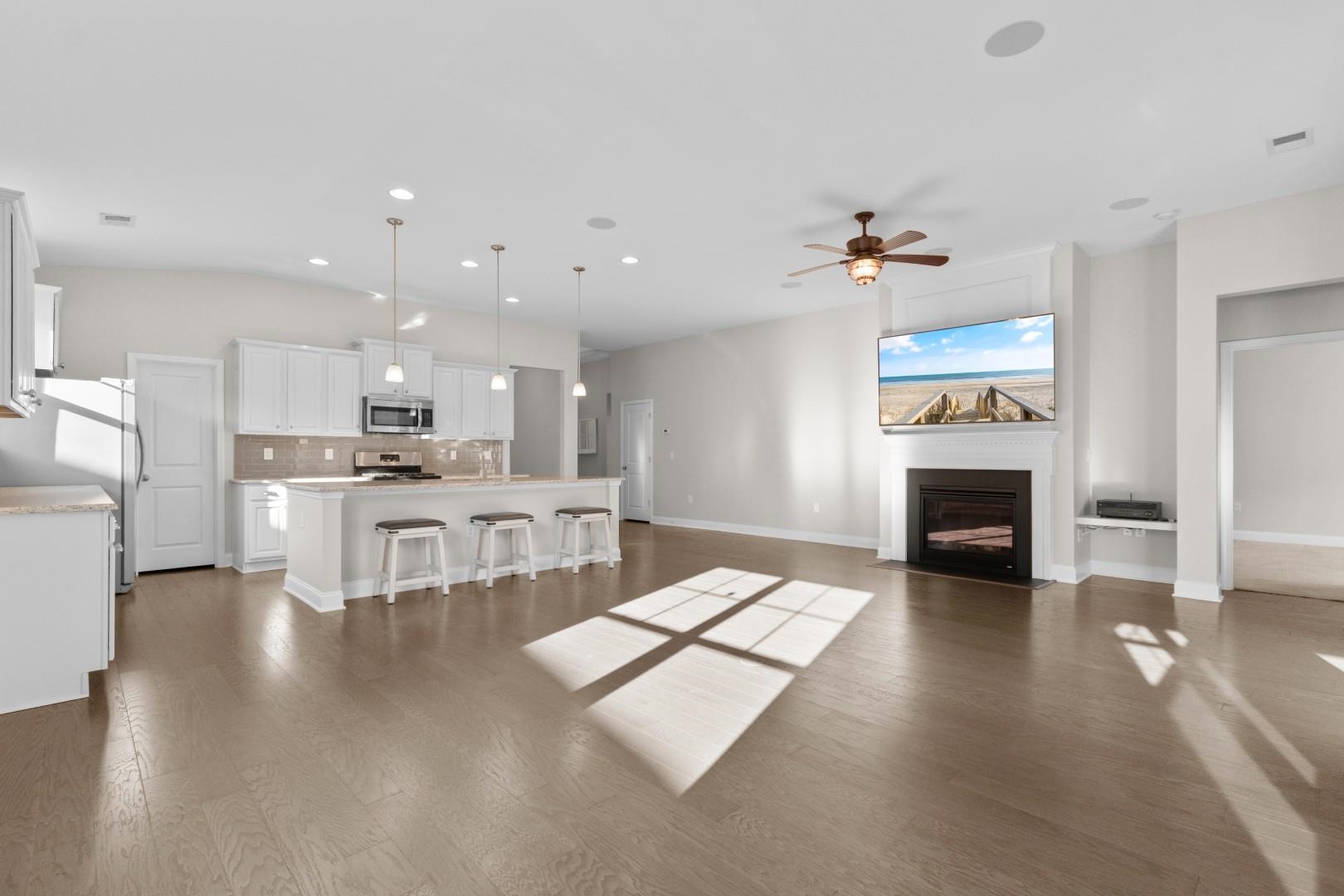 172 Viareggio Rd. 
