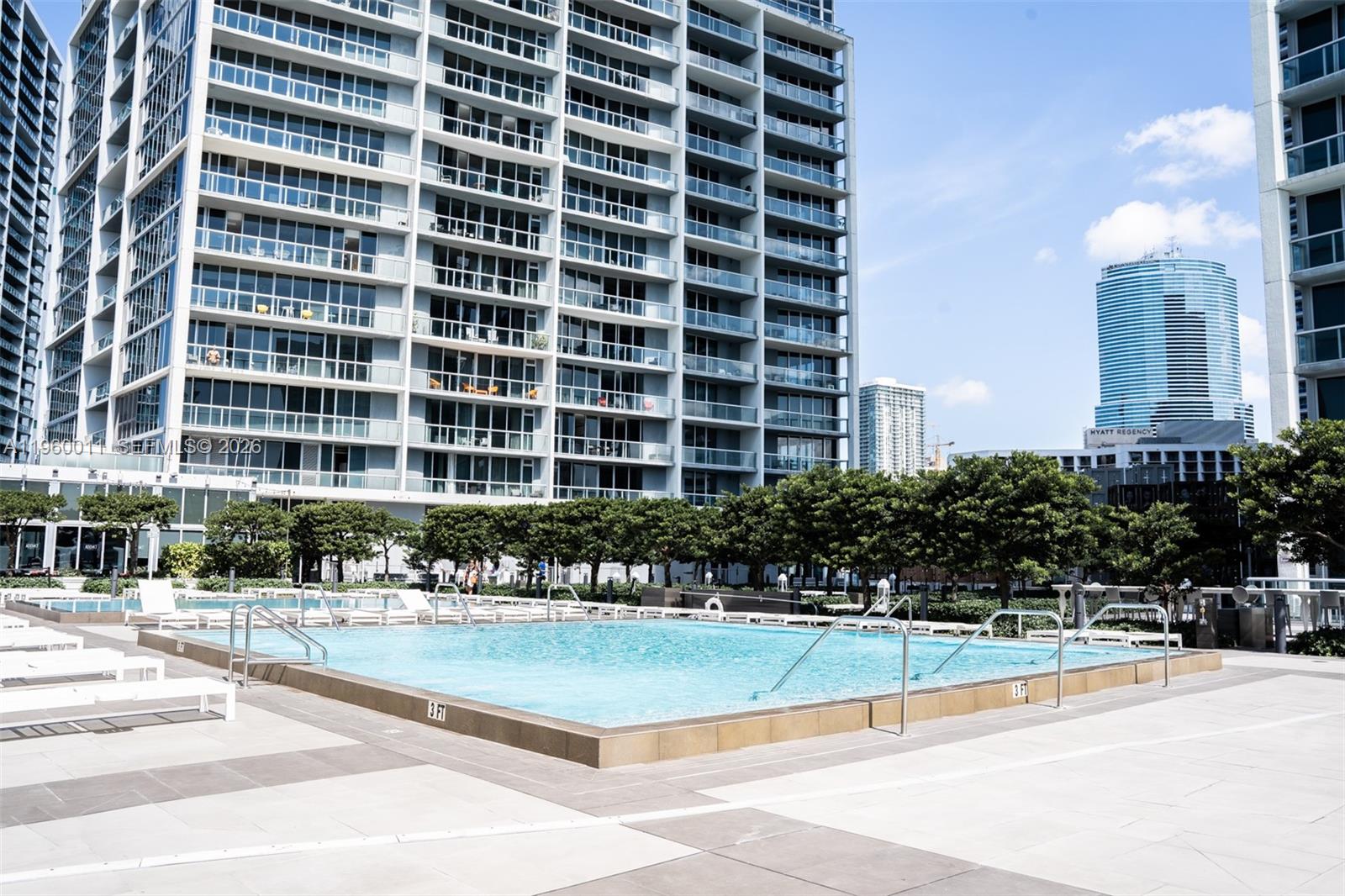 Iconbrickell Condo No 1