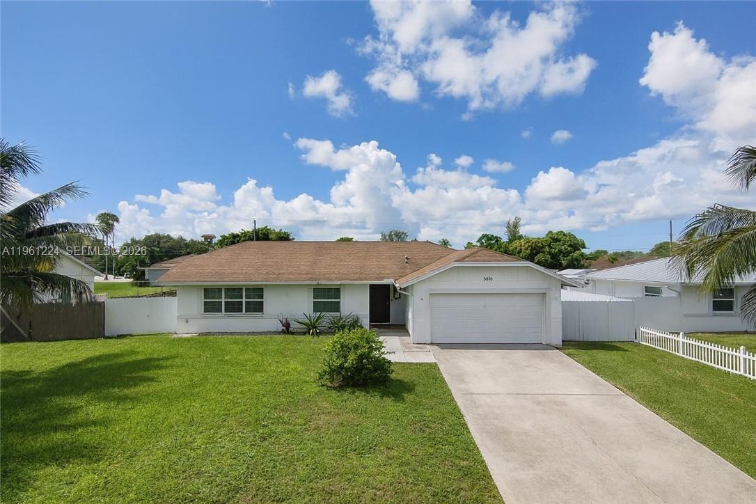 Homes for sale in Naples, FL | 5010 Sw 31st Ave, Naples, FL 34116 | MLS# A11961224