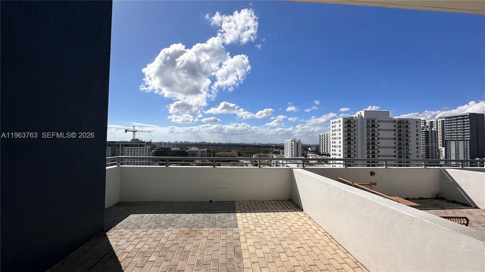60 SW 13th St #1115, Miami FL 33130