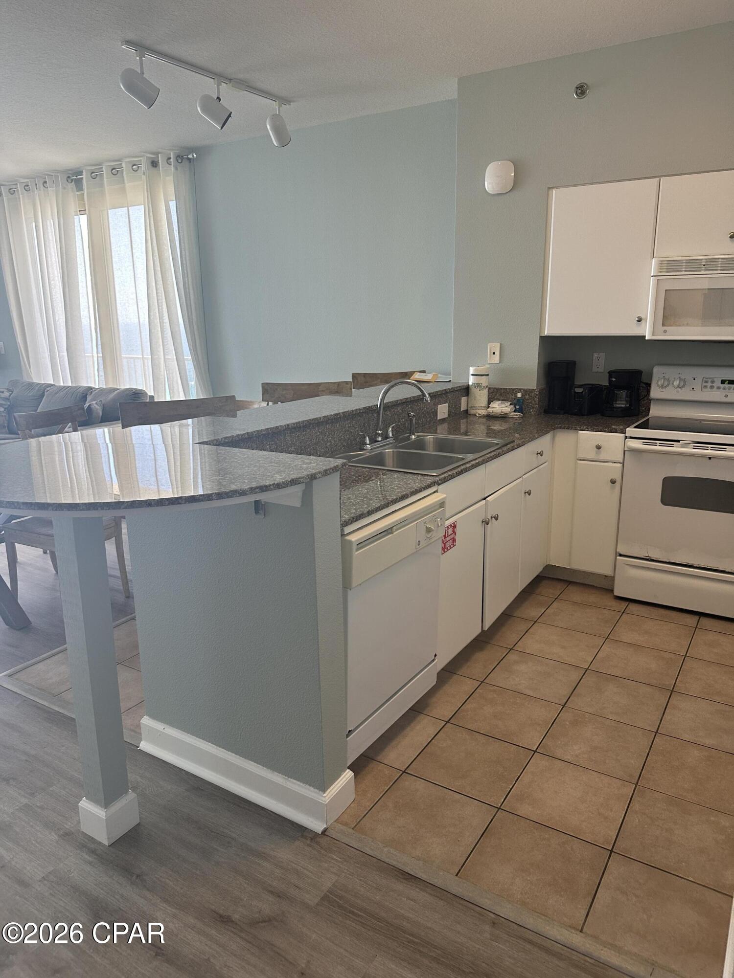 Image 16 For 9900 Thomas Drive 2029