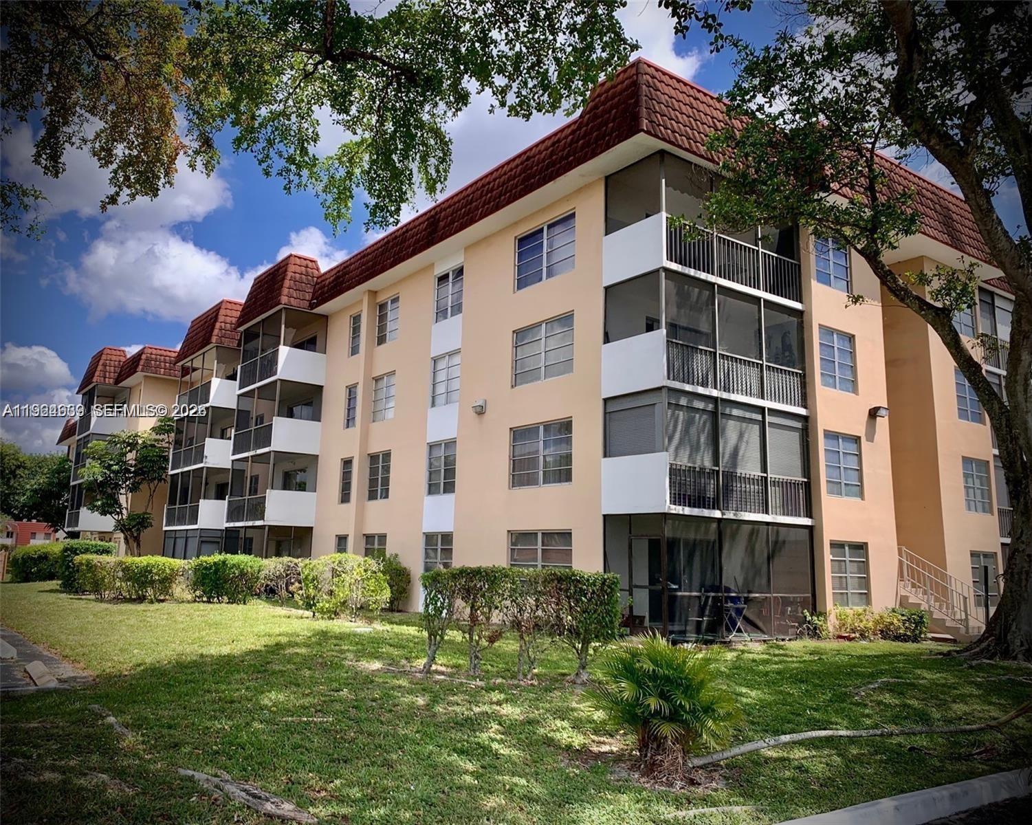 Impressive exterior facade at 4156 Inverrary Dr - Condo in Lauderhill