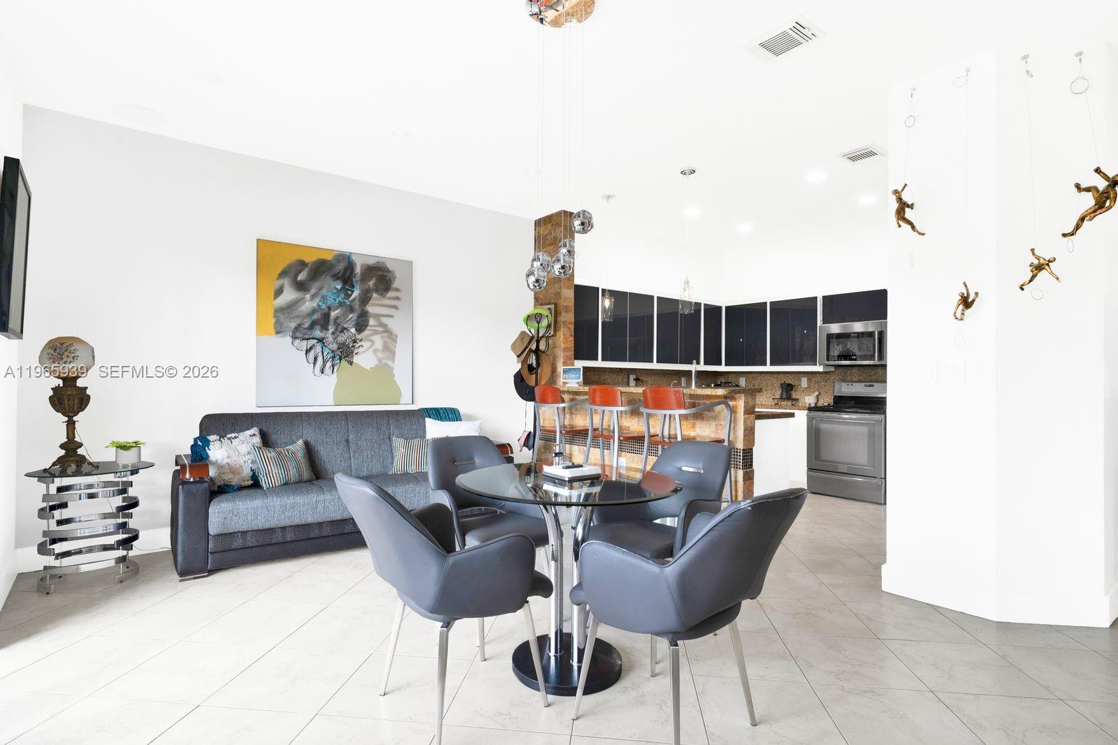 Property photo # 6