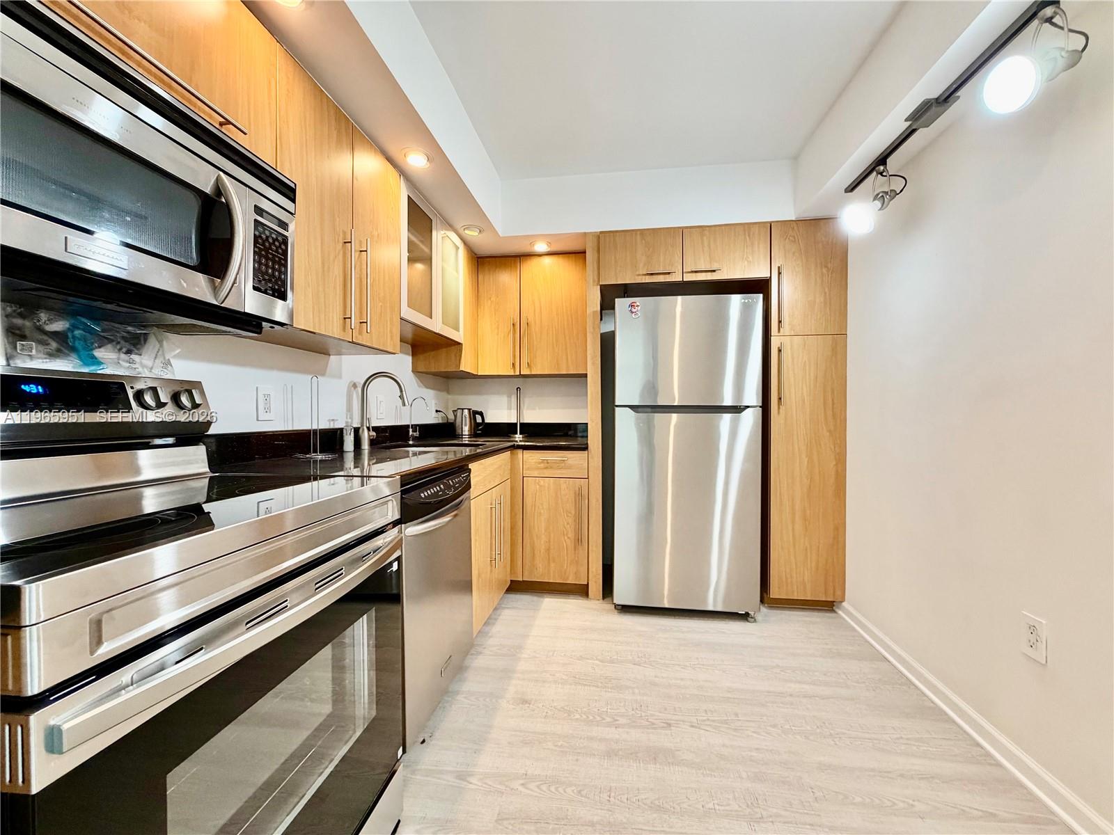 Property photo # 6