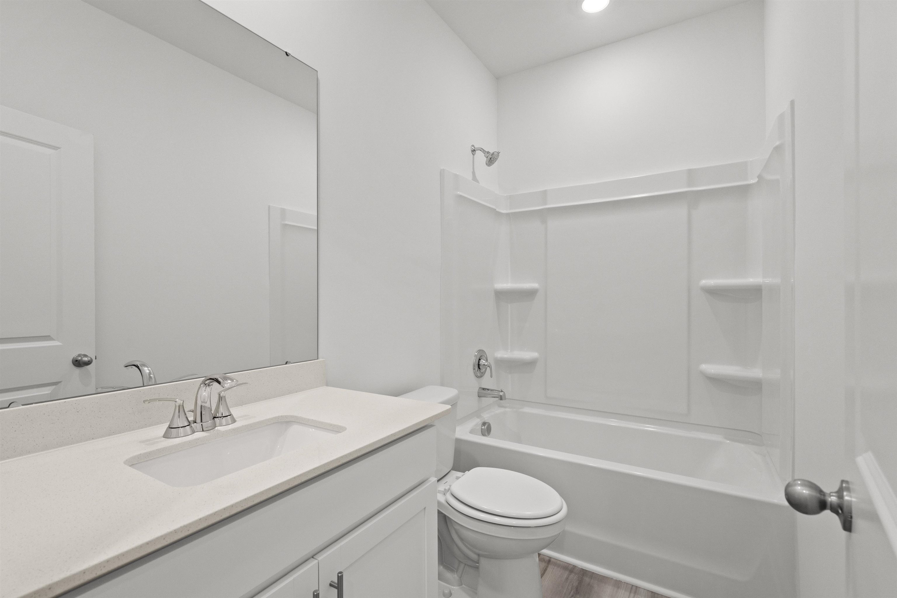 2604111 | Photo 27