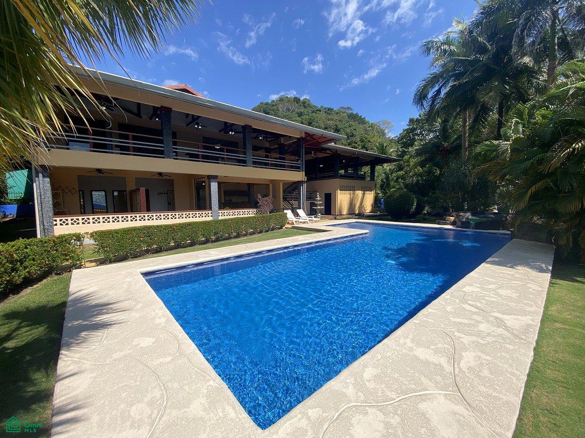 8 bed Single Family Homes For Sale in Golfito, Puntarenas - 1