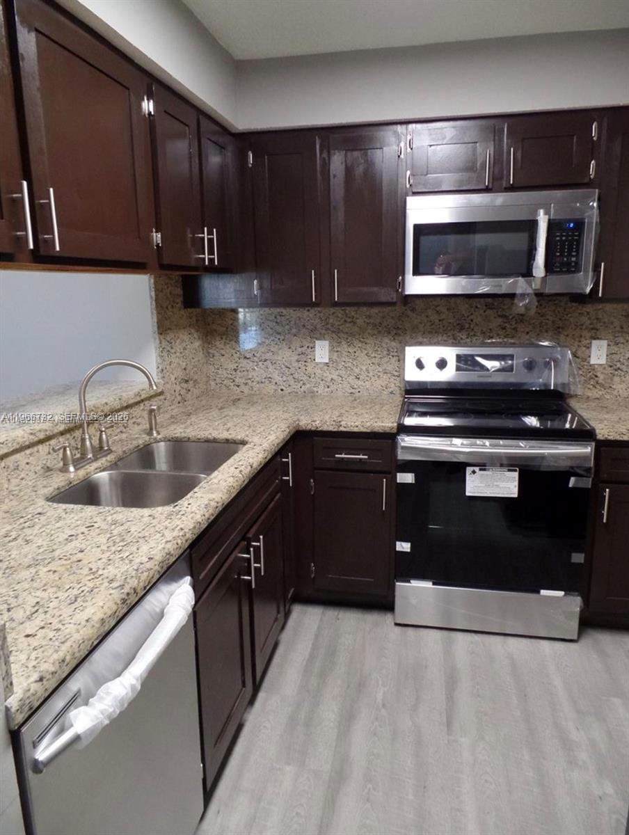 Royal Poinciana Condo