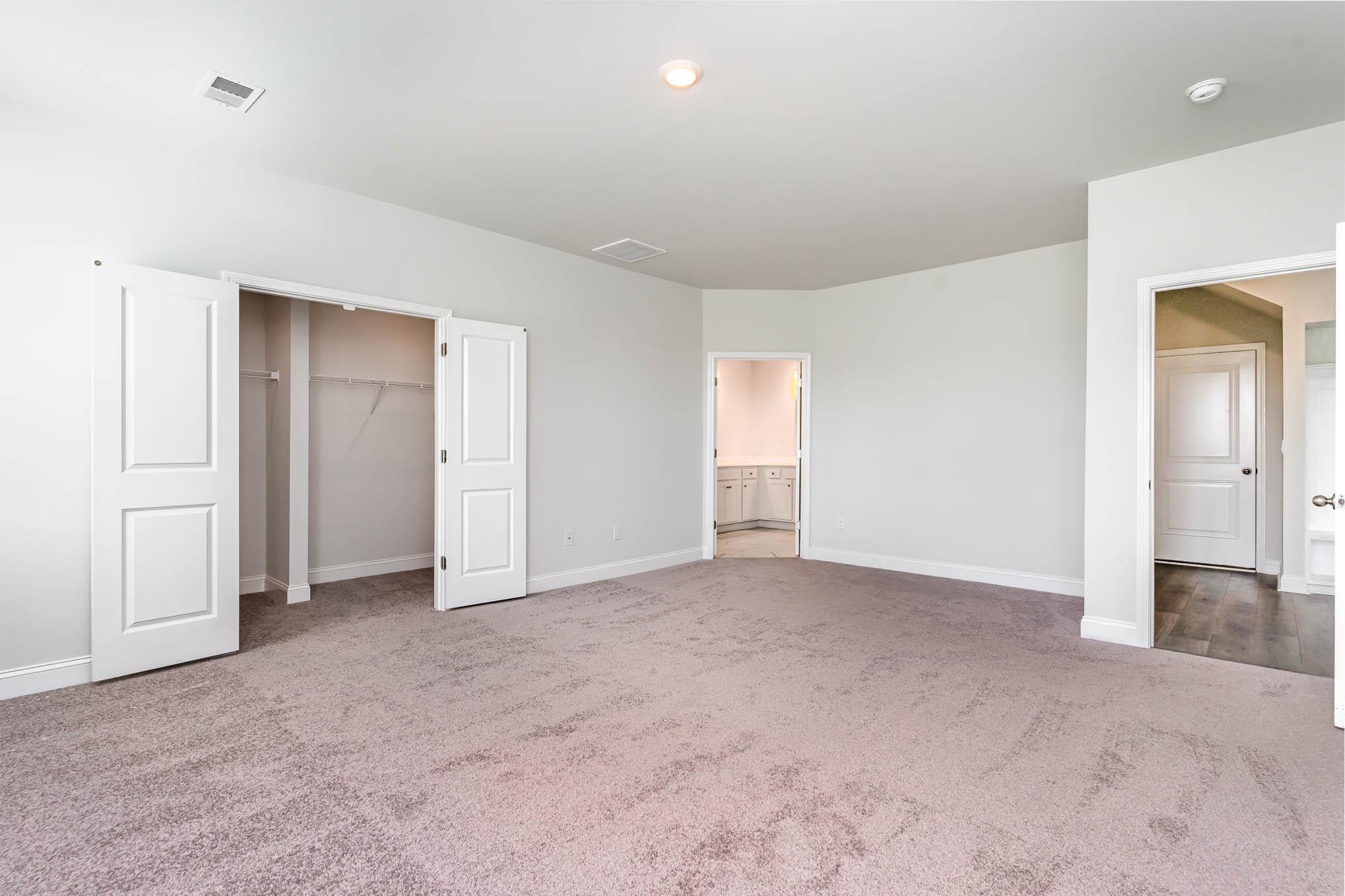 2604199 | Photo 23