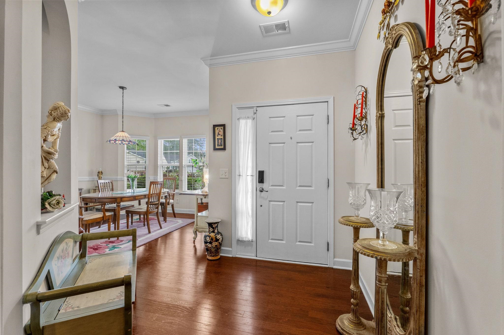 2604257 | Photo 25
