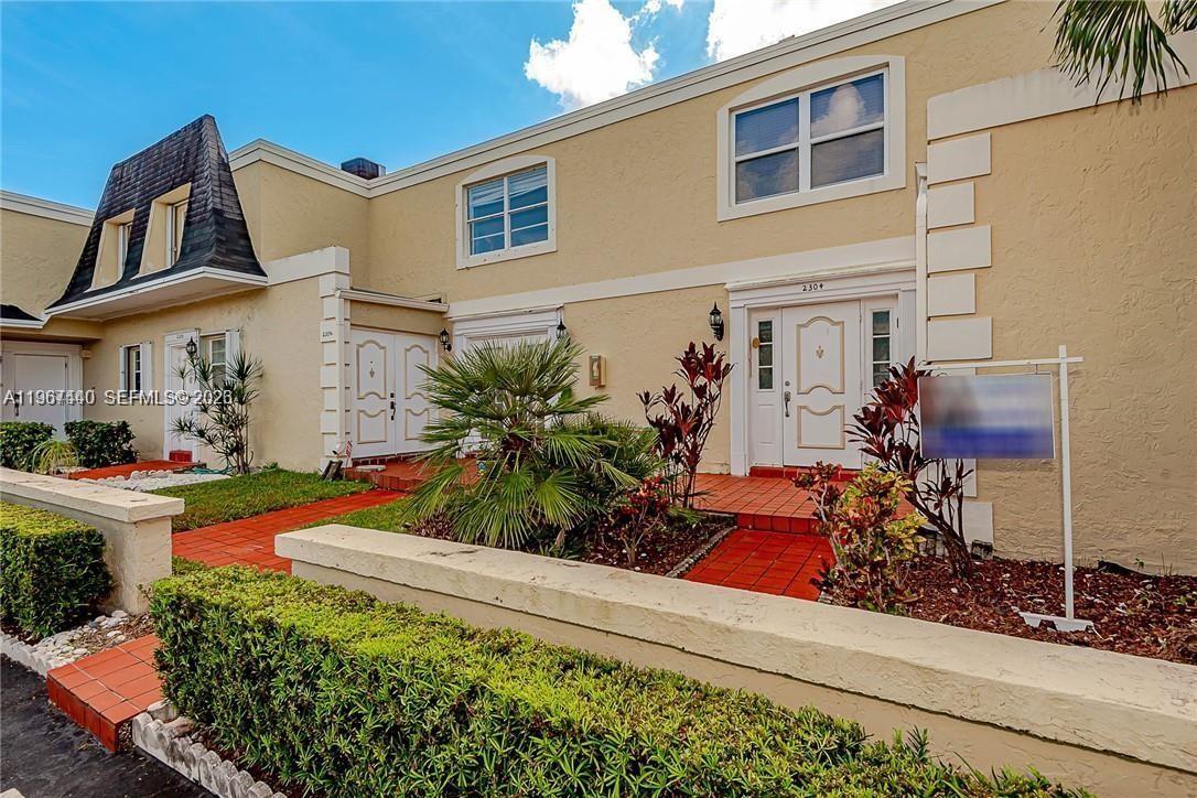 Venetian Park I Condo