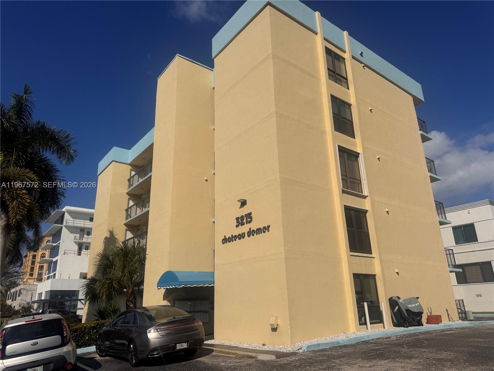 Chateau De Mer Condo