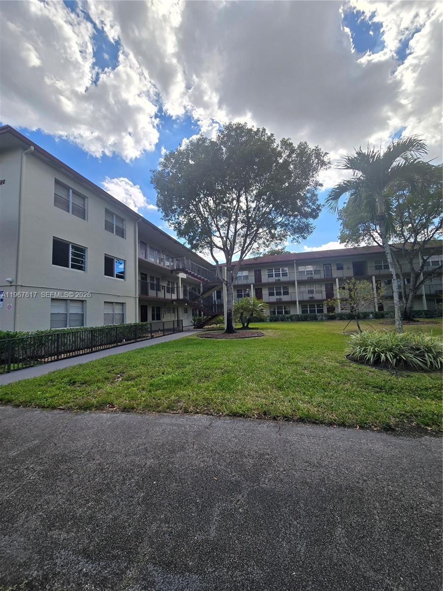 13500-sw-1st-st-202u-pembroke-pines-fl-33027/hzid_8b7fb965