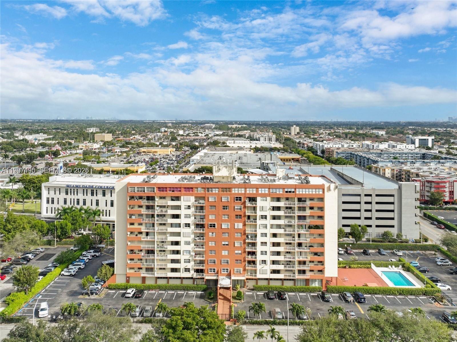 Plaza Of Westland Condo