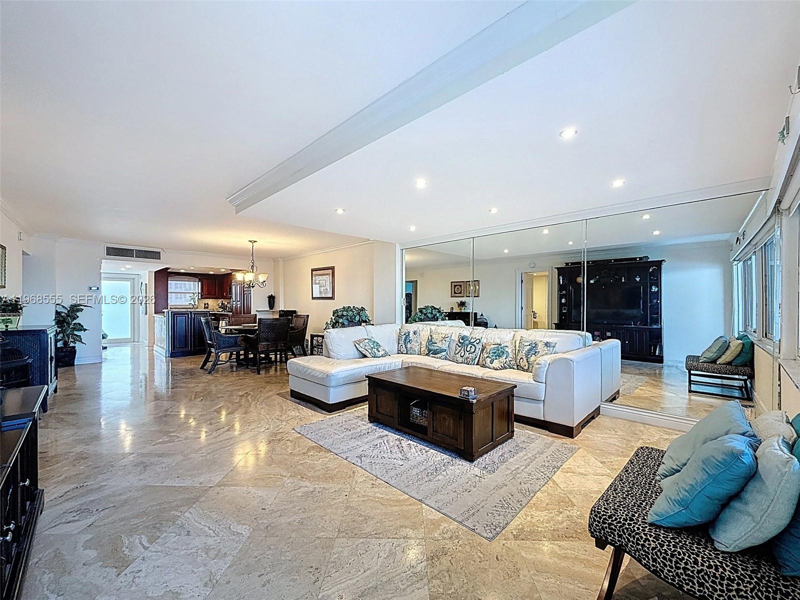 Elegant master bedroom retreat at 328 Ocean Blvd - Condo in Pompano Beach