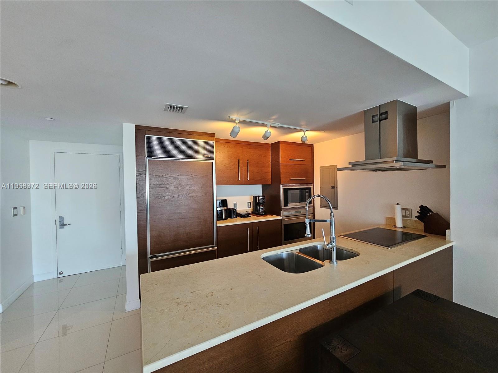 Condo for Rent in Miami, FL