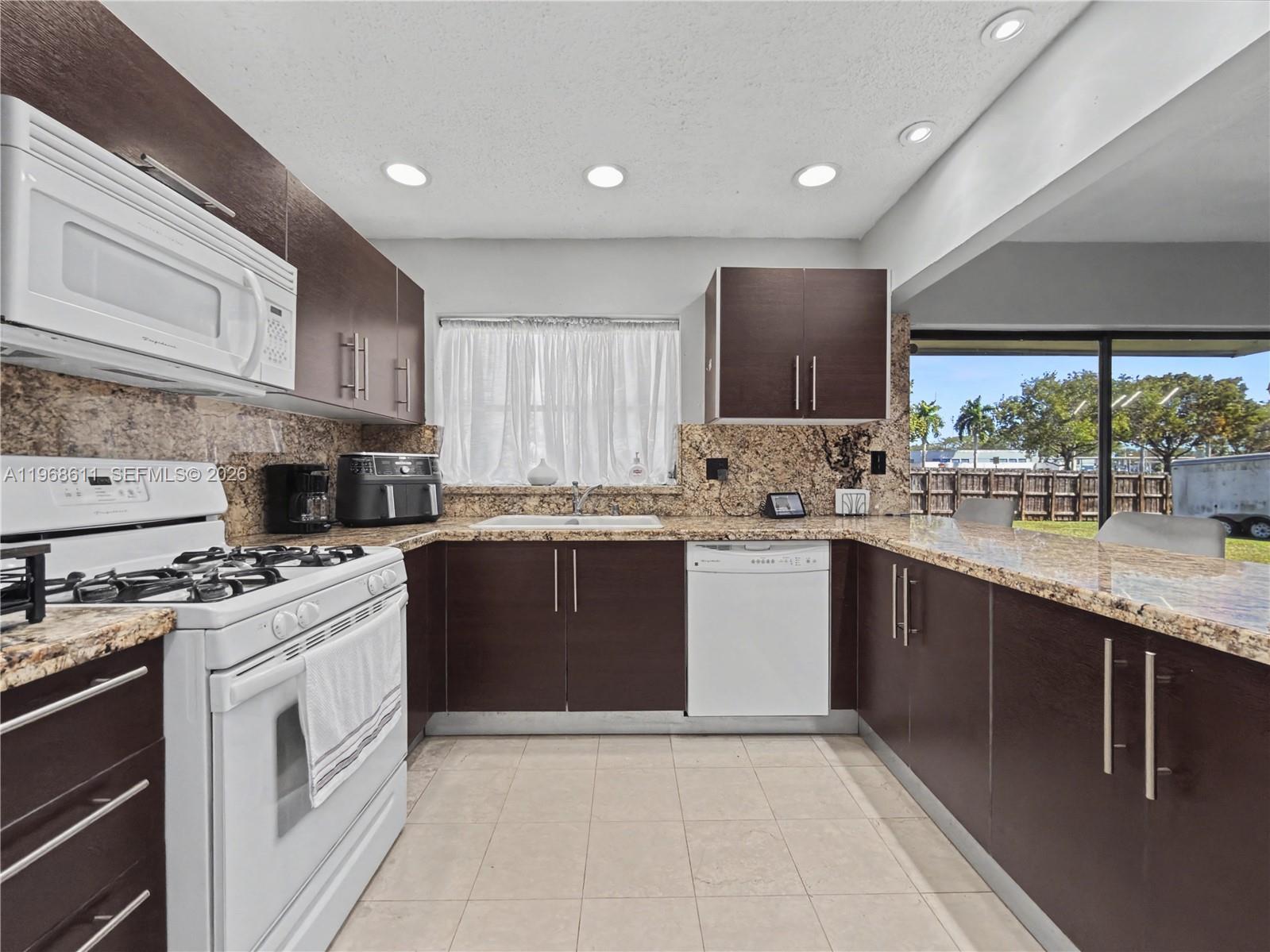 Homes for sale in Miami, FL | 10491 Sw 122nd Ct, Miami, FL 33186 | MLS# A11968611