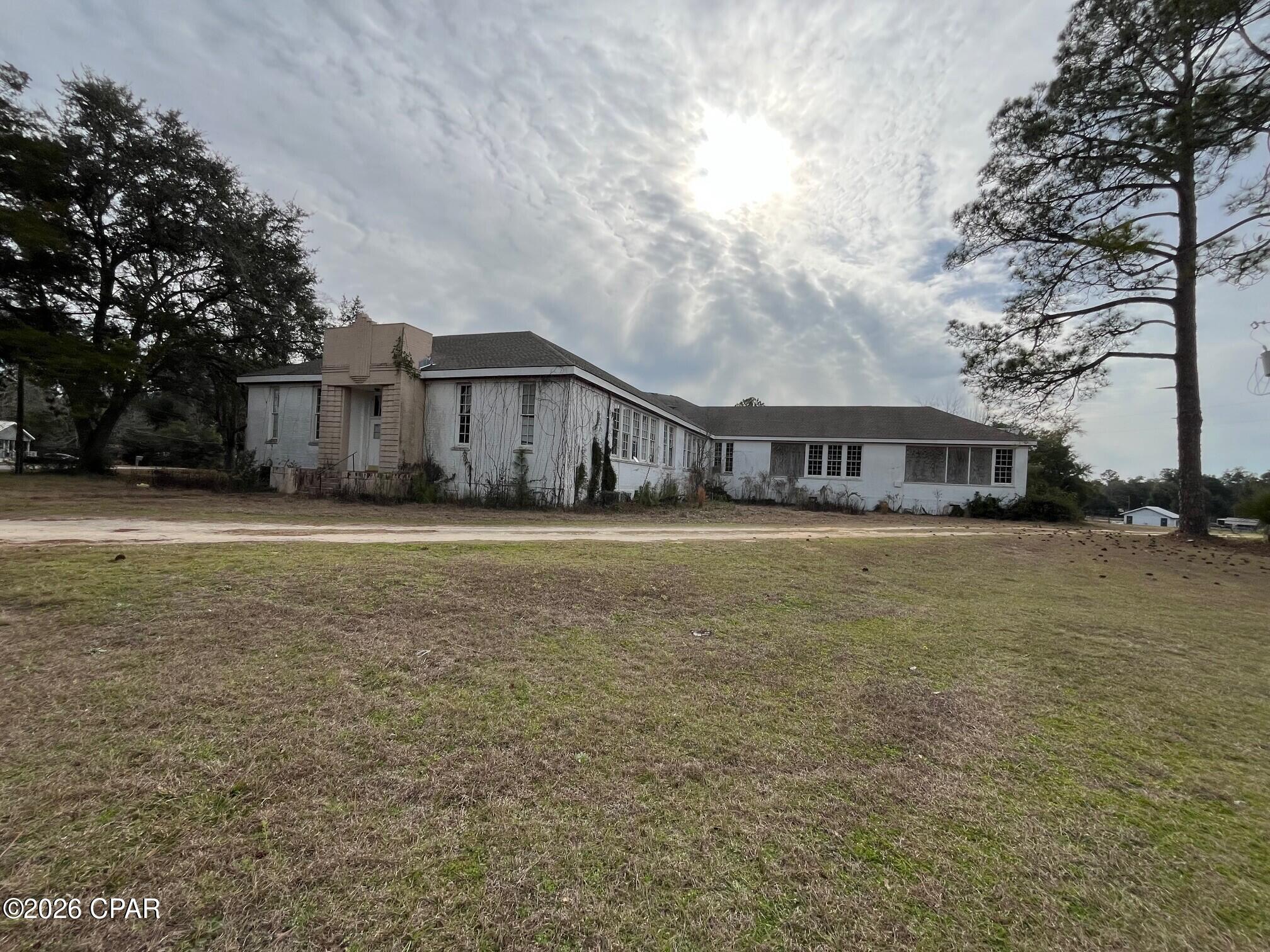 5th image of 4181 Apple White St, Greenwood, FL 32443 | MLS# 785534