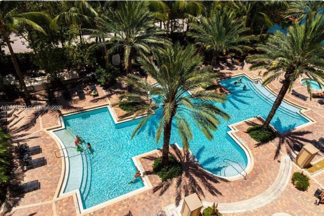Porto Bellagio Condo