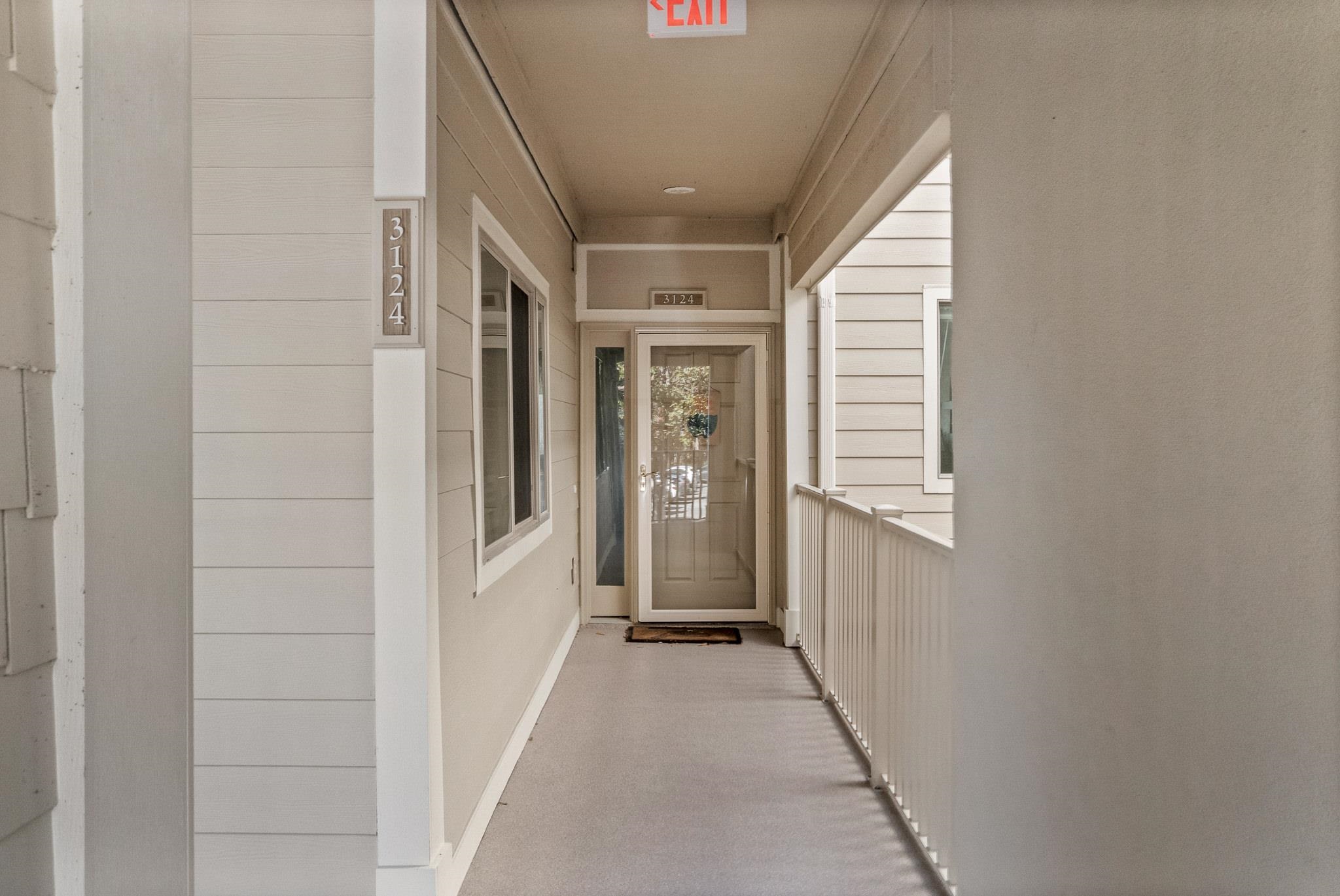 2604586 | Photo 28