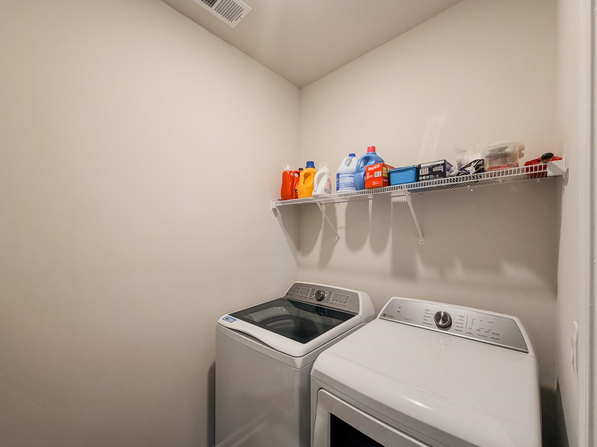 2604596 | Photo 22