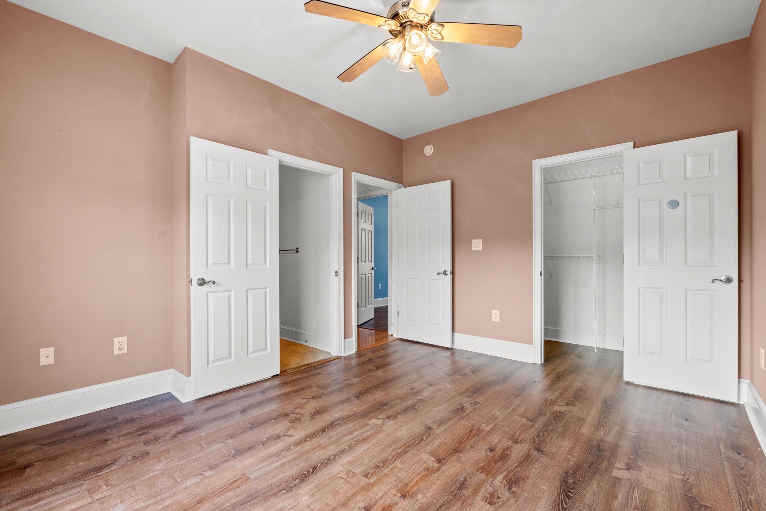2604615 | Photo 18