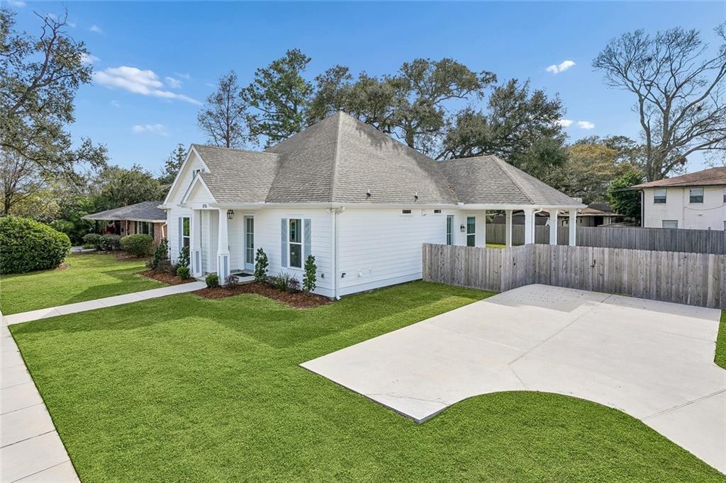 Photo 1 of Single family home for sale at 816 Colony Pl, Metairie, LA 70001 | MLS# 2544022 | Listing updated on 2026-10-18
