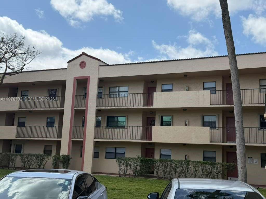 Miramar Club Condominium
