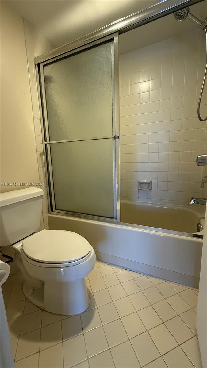 Private balcony with scenic views at 201 Lake Pointe Dr - Condo in Oakland Park